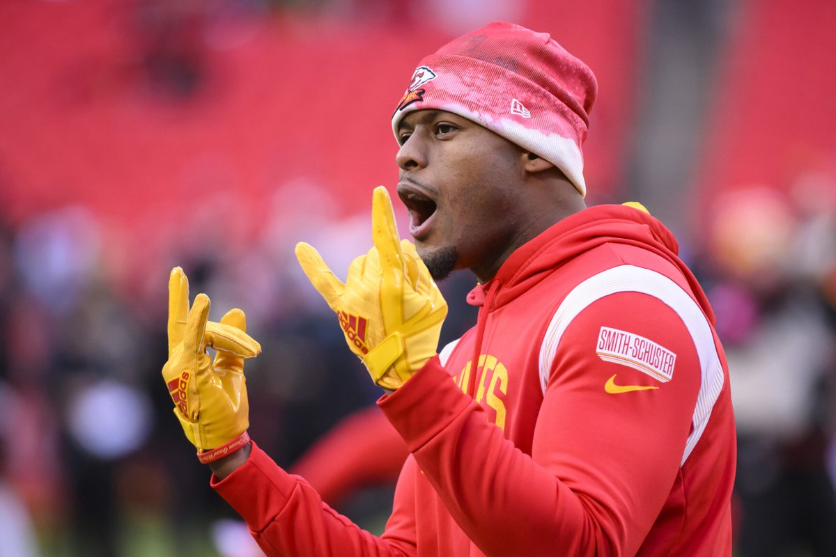 562sports's tweet photo. Our latest for the @LongBeachPost: Hometown hero and Long Beach Poly legend JuJu Smith-Schuster will represent Long Beach in today's Super Bowl, adding to the city's long history with the big game.

https://t.co/XBfZvn4S4E https://t.co/okFlS4bt28