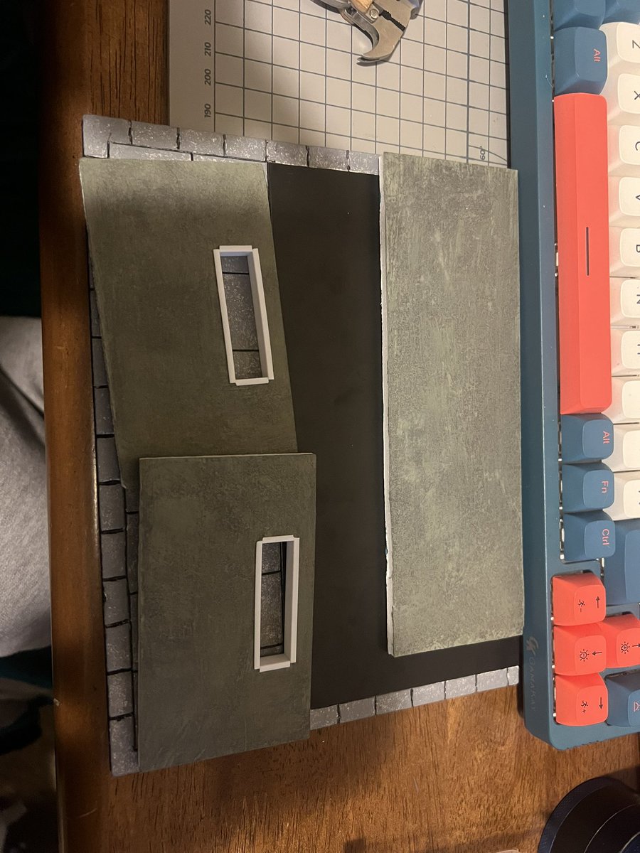 AnotherPixel's tweet image. Happy Sunday everyone! 
I just wanna say, I LOVE MAKING SHIT!! 

#diorama #diecast #DIY