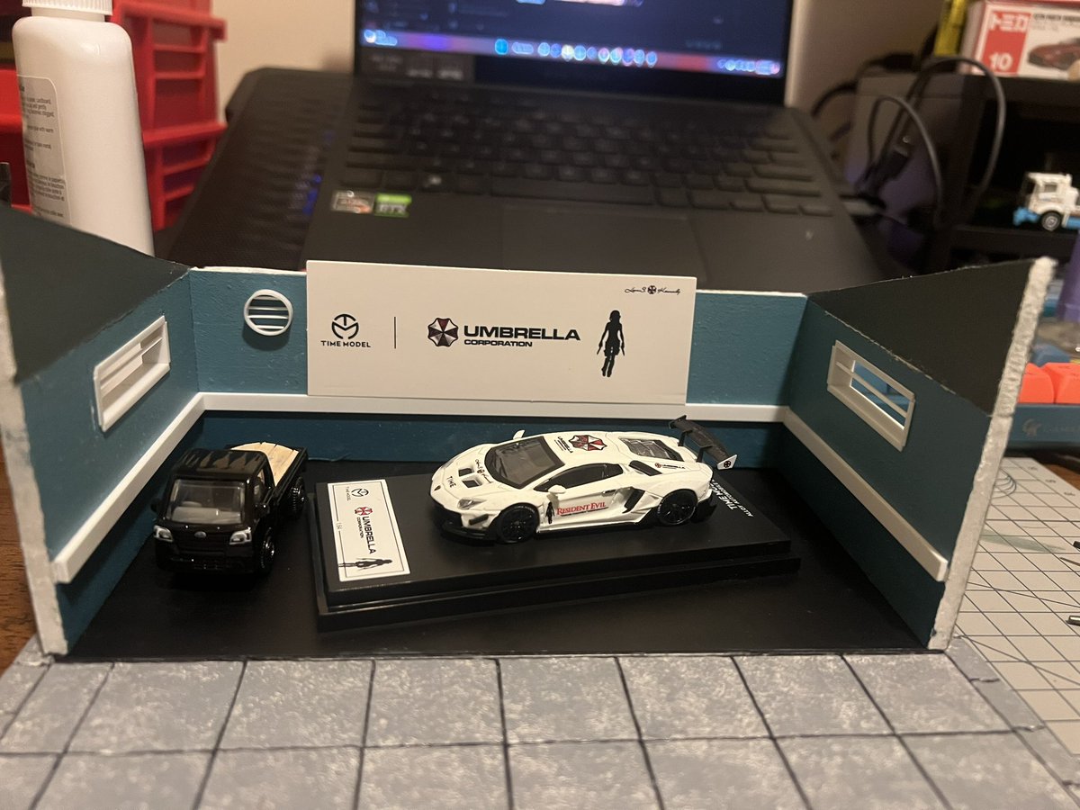 AnotherPixel's tweet image. Happy Sunday everyone! 
I just wanna say, I LOVE MAKING SHIT!! 

#diorama #diecast #DIY