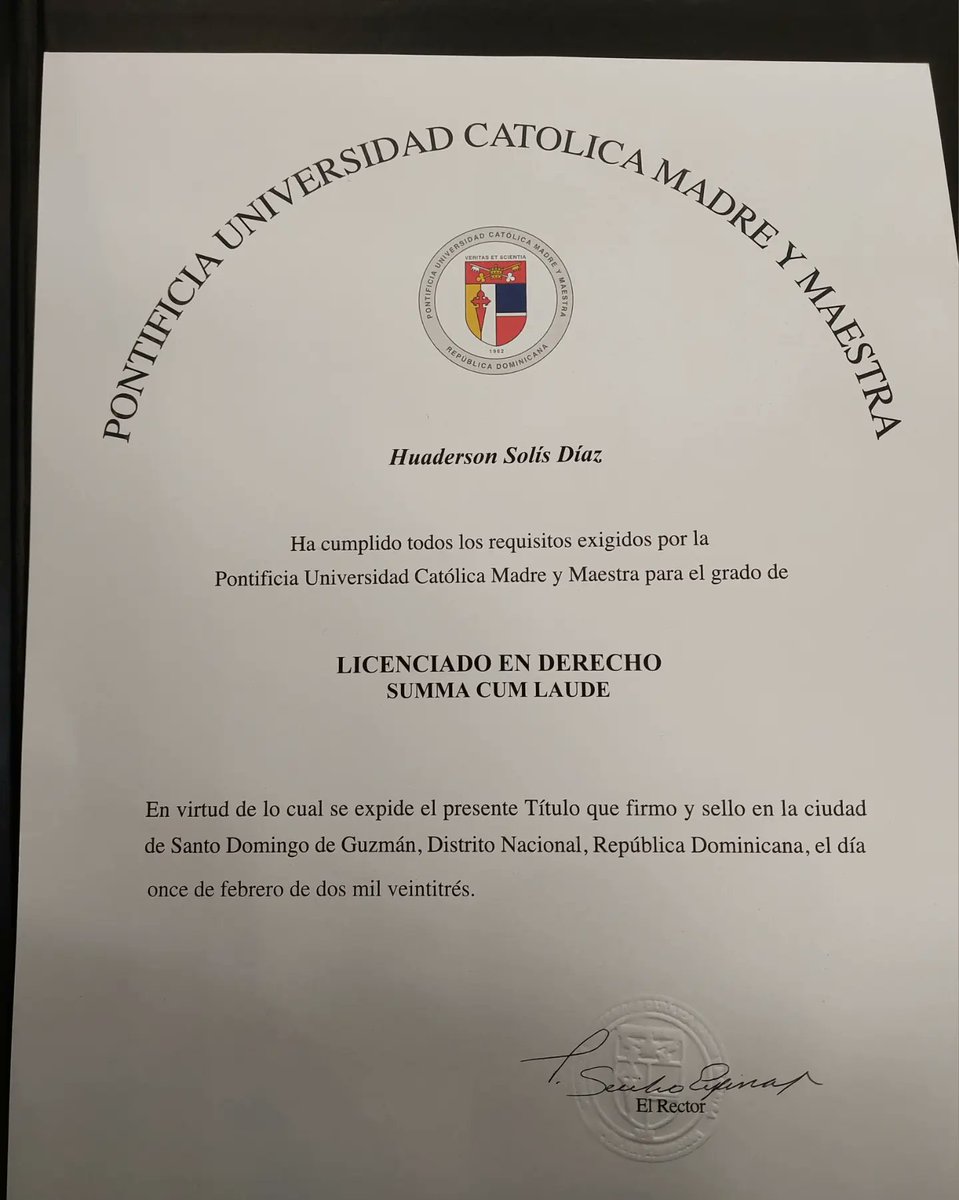 huadersonsolis's tweet photo. Oficialmente Licenciado en Derecho. Fueron 4 años de experiencias que ya forman parte mi vida. Este día marca el comienzo de una nueva etapa, misma que estoy listo para iniciar. https://t.co/8KwZNMj6i7