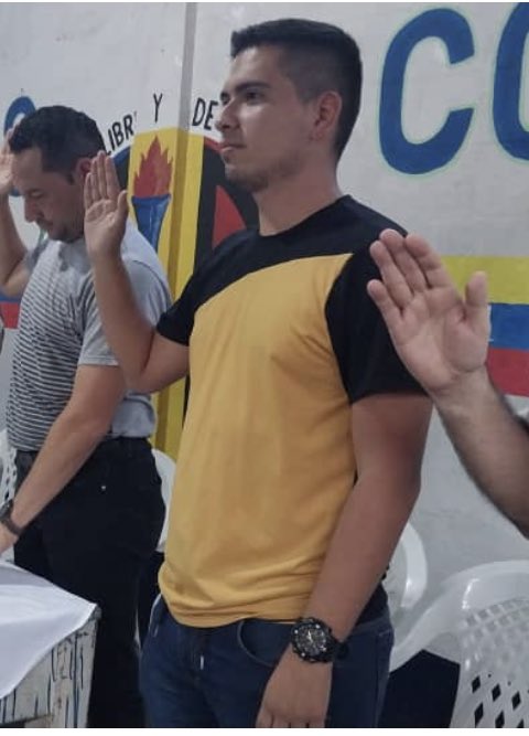 #12Feb Día de sentimiento unánime🇻🇪

Más allá de ideologías, radicalismos políticos, discursos gubernamentales y colores de partidos, la #JuventudVenezolana anhela un país de oportunidades.

Que nadie se resigne, venezuela tiene juventud que lucha a diario, no la abandonemos !