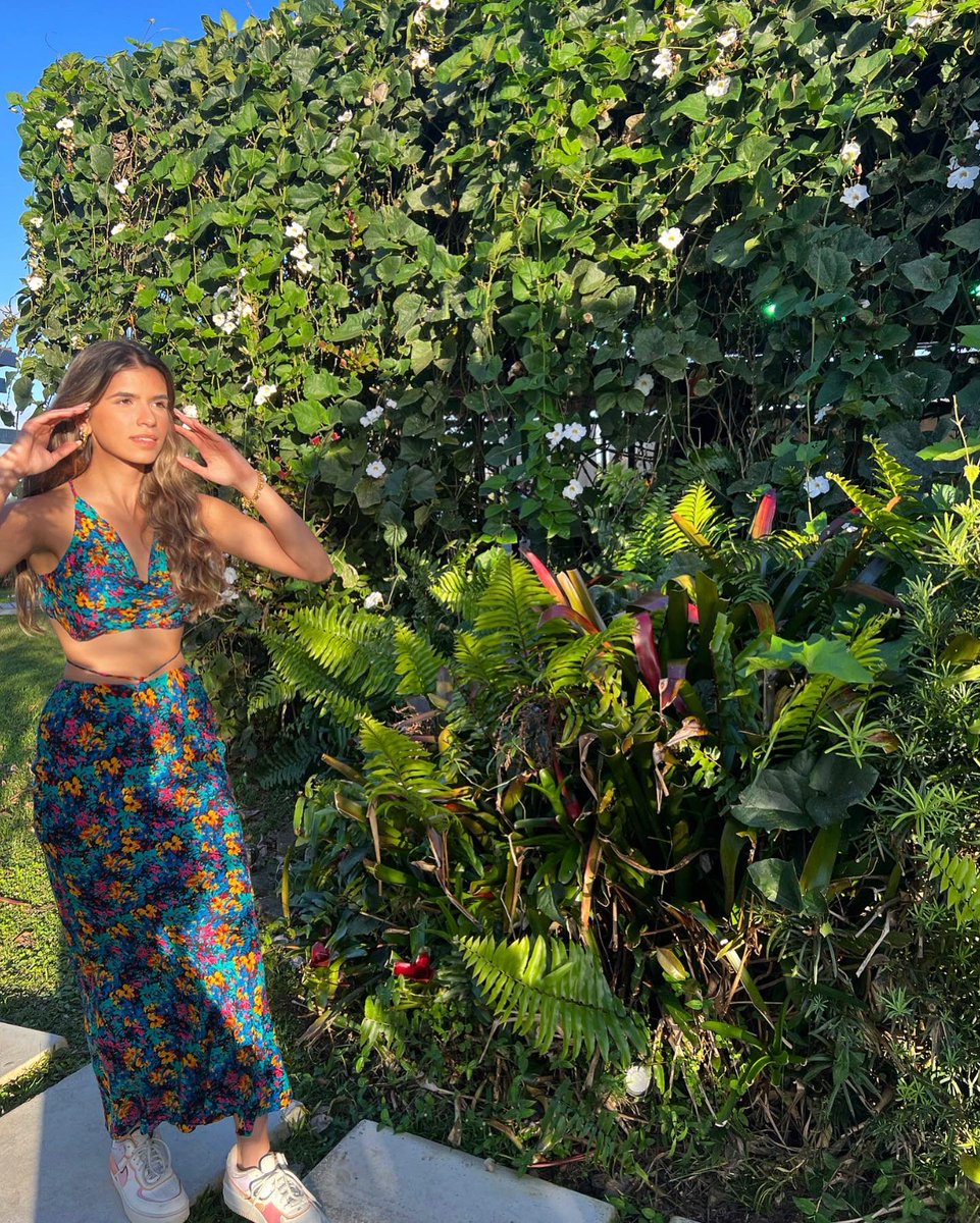 ysabel_lau's tweet photo. Libre y sin inventos 🦋 https://t.co/NoVDT7UE0d
