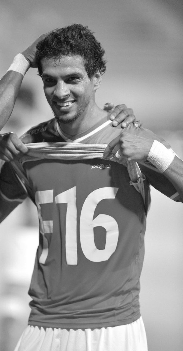 انا لله وان اليه راجعون ..
رحمك الله يا يوسف ؛
عزاءنا لاهله وعائلته وجميع اصدقائه والشارع الرياضي