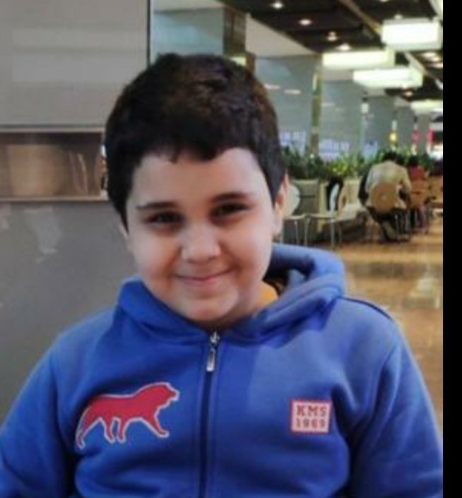 Hamdolsun Rabbim!
Günlerdir kayıp olduğu düşünülen küçük Fatih biraz önce Hatay'da göçük altından canlı olarak çıkarıldı.