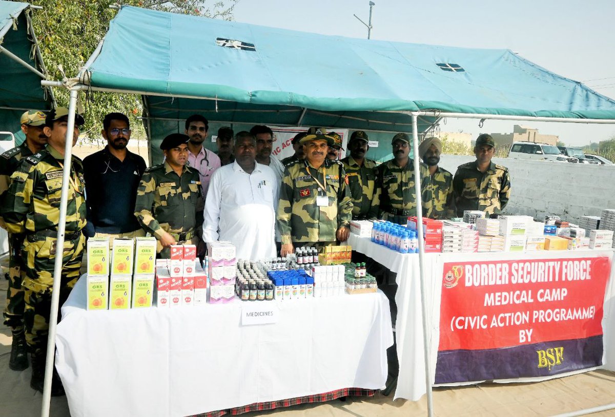 BSF_Rajasthan's tweet photo. #BSF 𝐉𝐚𝐢𝐬𝐚𝐥𝐦𝐞𝐫 (𝐍) on 11th Feb 2023, organised a medical camp under 𝐂𝐢𝐯𝐢𝐜 𝐀𝐜𝐭𝐢𝐨𝐧 𝐏𝐫𝐨𝐠𝐫𝐚𝐦𝐦𝐞 at Rohiranwala village #Pokaran. 496 villagers were given treatment, medical consultation &amp; medicines.

#FirstLineofDefence 
#FriendsonBorder https://t.co/YnthfMegrw