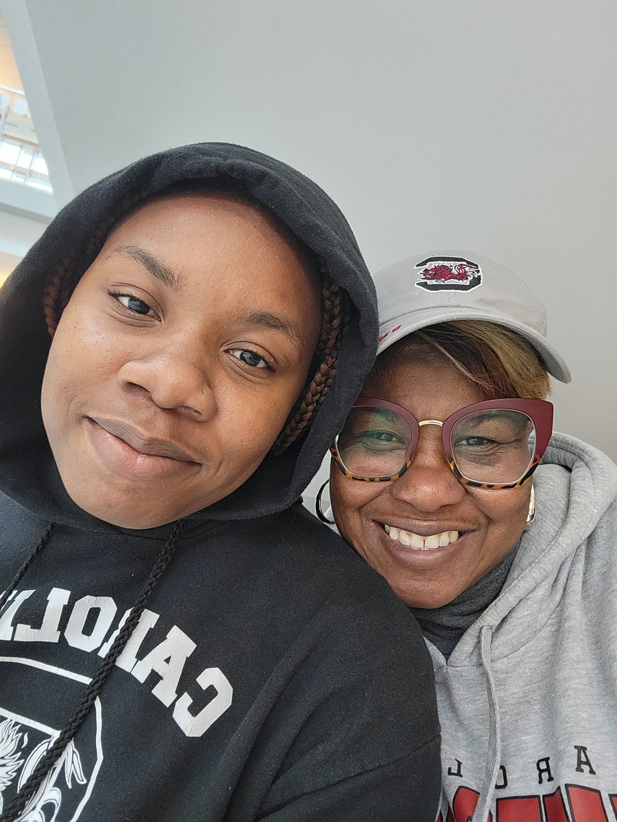 Chanta25534423's tweet photo. Support my baby girl... getting in University of SC Club Basketball team! Keeping winning today ladies. 🏀 🏀 #jaylensister #Gococks #thesmartone #NCStatecampus https://t.co/7ULX11FIJM