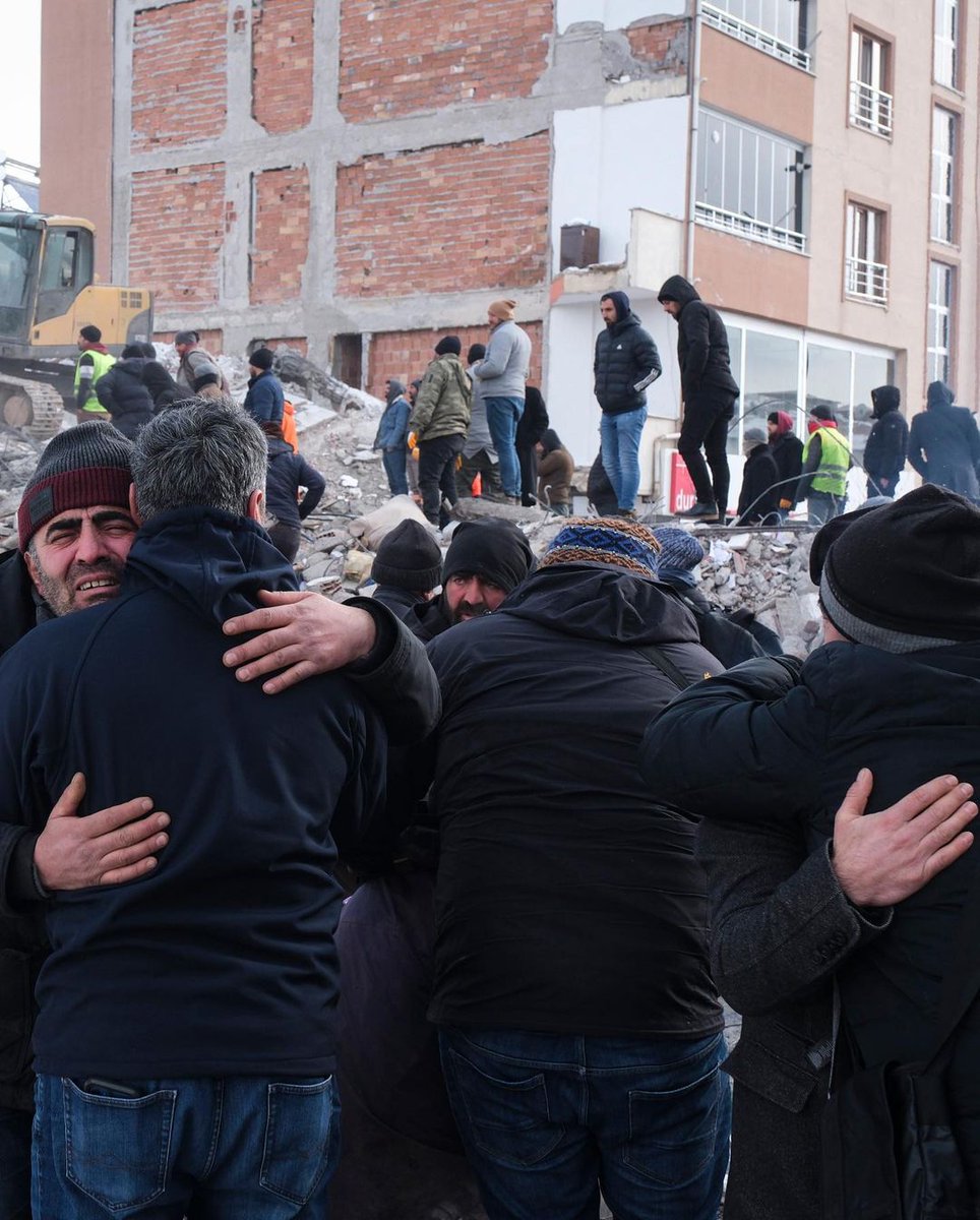 ASEELApp's tweet photo. Join us in supporting the victims of the devastating earthquakes in Turkey and Syria. 

Over 30,000 have lost their lives and hundreds are still trapped in rubble. 

To make a difference: https://t.co/O3EUvdBMNz https://t.co/9AhFuxTOzU