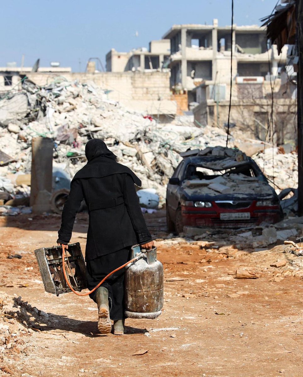 ASEELApp's tweet photo. Join us in supporting the victims of the devastating earthquakes in Turkey and Syria. 

Over 30,000 have lost their lives and hundreds are still trapped in rubble. 

To make a difference: https://t.co/O3EUvdBMNz https://t.co/9AhFuxTOzU