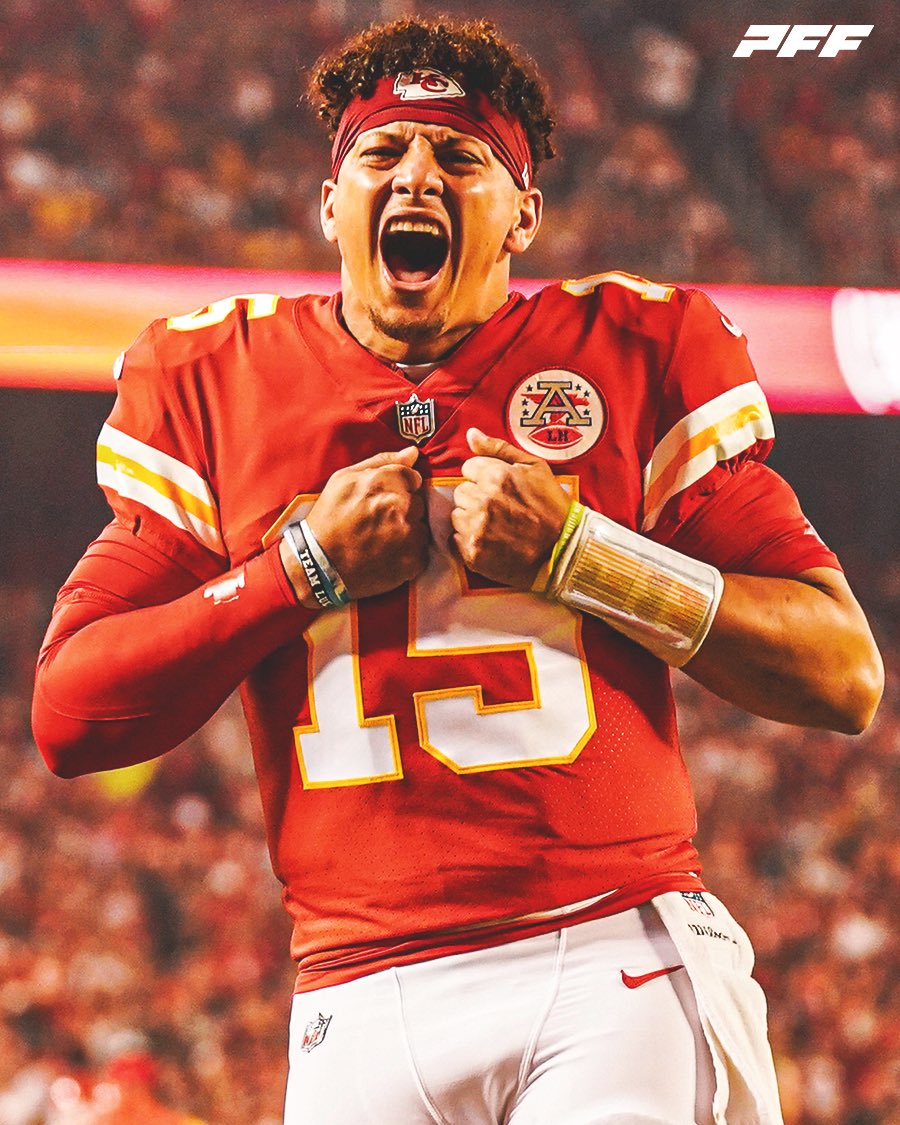 PFF_Fantasy's tweet photo. Retweet if you want the Chiefs to win the Super Bowl 🔁 https://t.co/e7bFt1W9DB