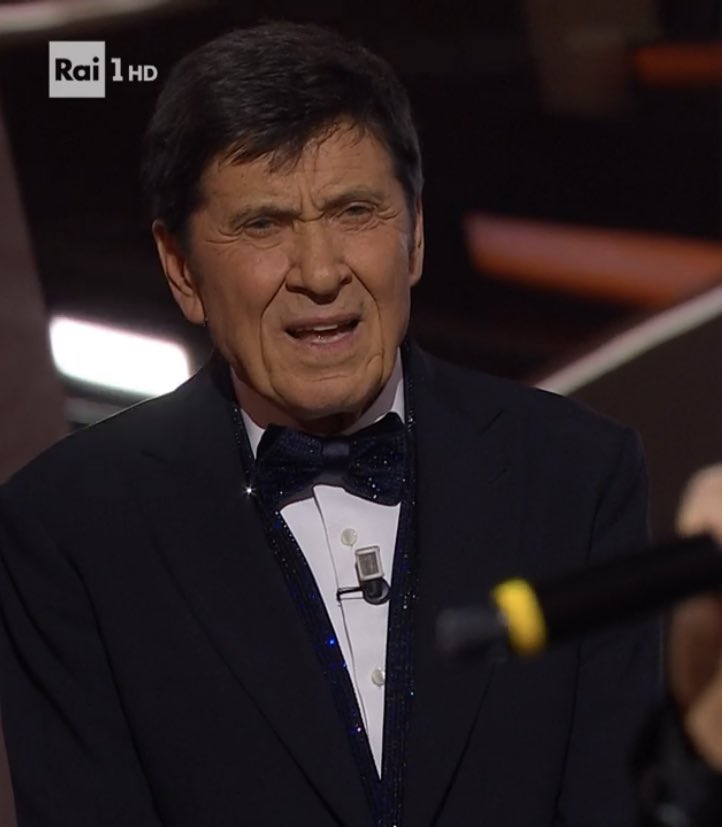hotmessattitude's tweet photo. Io che guardo le domande dell'esame 
#Sanremo2023 https://t.co/6kIZrX58Dz