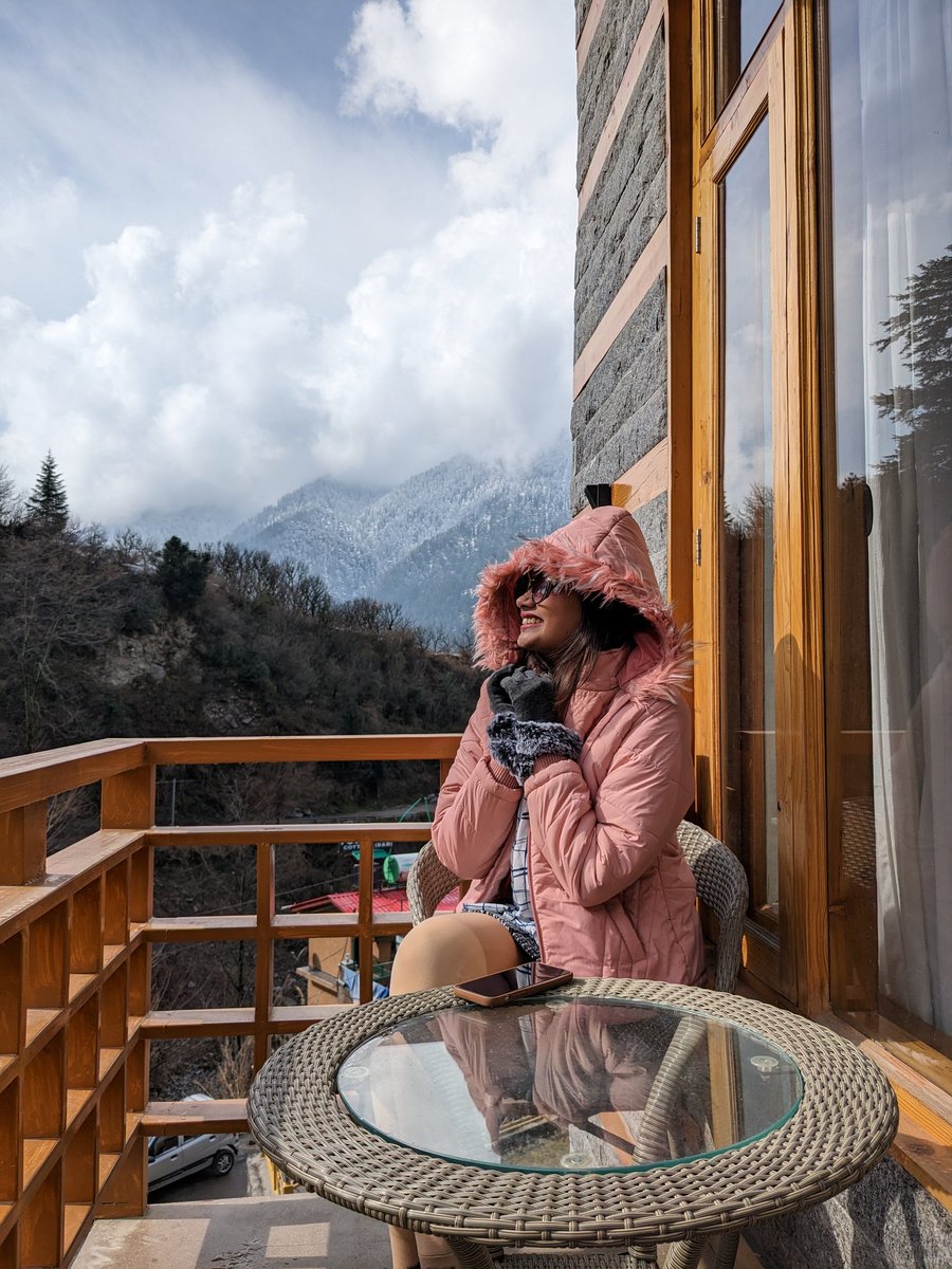 gauravgilalkar's tweet photo. Glimpses of Manali Day 1.
@hptouris
π§΅
#pixel6a #winter #wintermanali #snow #CoupleGoals #ValentinesWeek #hotelindrasan #hptourism #HimachalPradesh https://t.co/WicSoMsPI2