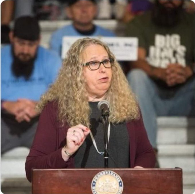 TheAmericanGrl's tweet photo. Chelsea Clinton has really let herself go. https://t.co/EKqqLtpyTE