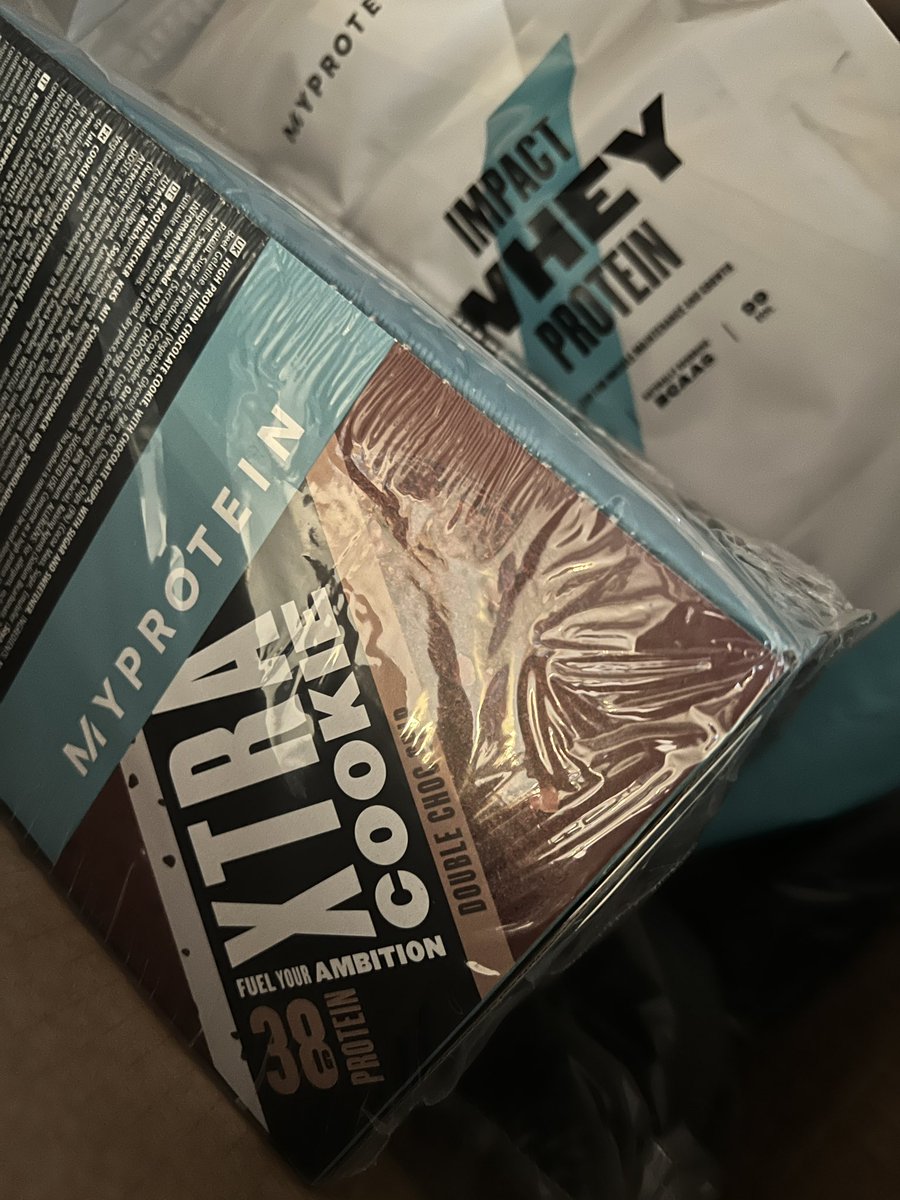 CVODean's tweet photo. Ordered from @Myprotein at 11:52pm last night, arrived by lunch time today. Cracking service. https://t.co/Bax74AGirb