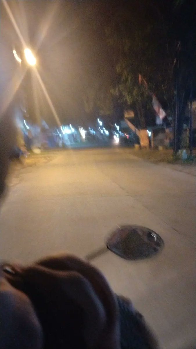 pnyacajd's tweet photo. Sepi amat jalannya 🙁 https://t.co/ihkAVBXhxk