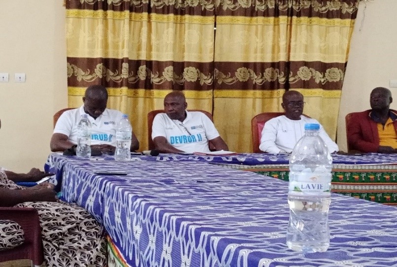 Enabel_en_RCA's tweet photo. Centrafrique : le Ministère de l’Education Nationale dispose désormais des référentiels de Formations Techniques et Professionnelles. Un arrêté ministériel pour l’authentification et l’utilisation desdits référentiels est en cours.#DevrurII @UEenRCA    #fondsbêkou @Enabel_en_RCA. https://t.co/U7HZJNX8W7