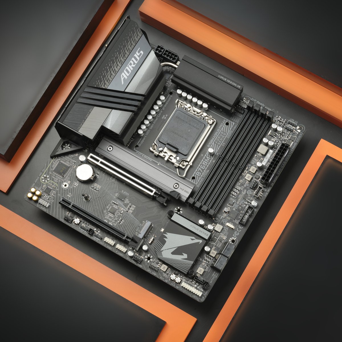 AorusOfficial's tweet image. B760M AORUS PRO AX! 😎

✅Support 13th and 12th Gen Series Processors
✅Advanced Twin 14+1+1 Phase Digital VRM Solution
✅M.2 Connectors with Quick Release &amp;amp; Screwless Design
✅Dual Channel DDR5

#B760 #TheSingularityOfPower #BuiltforPerformance #Intel #AORUS