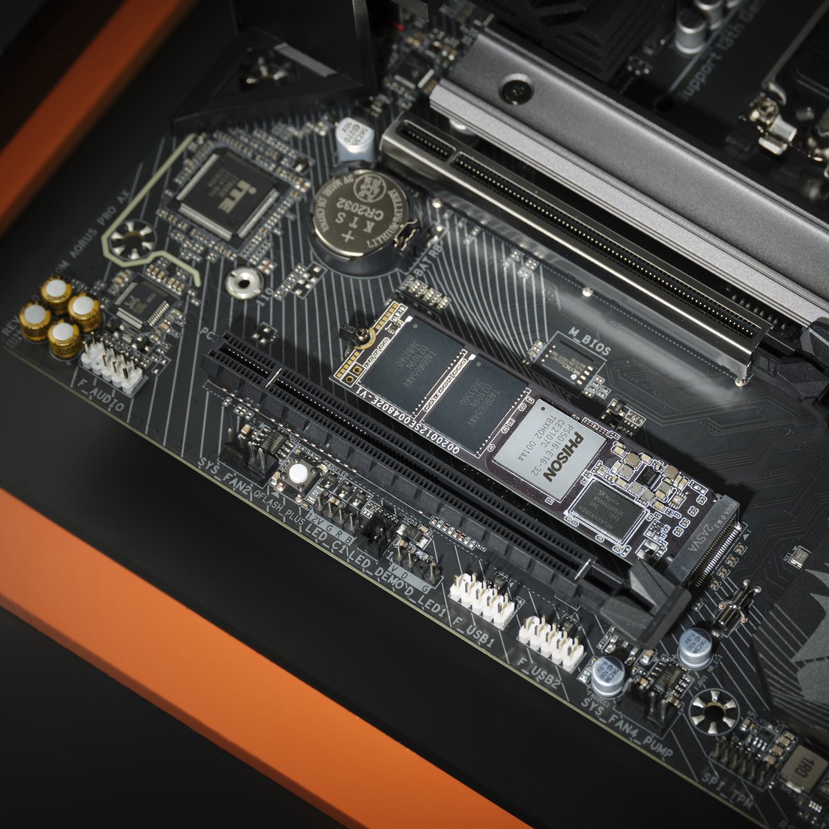 AorusOfficial's tweet image. B760M AORUS PRO AX! 😎

✅Support 13th and 12th Gen Series Processors
✅Advanced Twin 14+1+1 Phase Digital VRM Solution
✅M.2 Connectors with Quick Release &amp;amp; Screwless Design
✅Dual Channel DDR5

#B760 #TheSingularityOfPower #BuiltforPerformance #Intel #AORUS