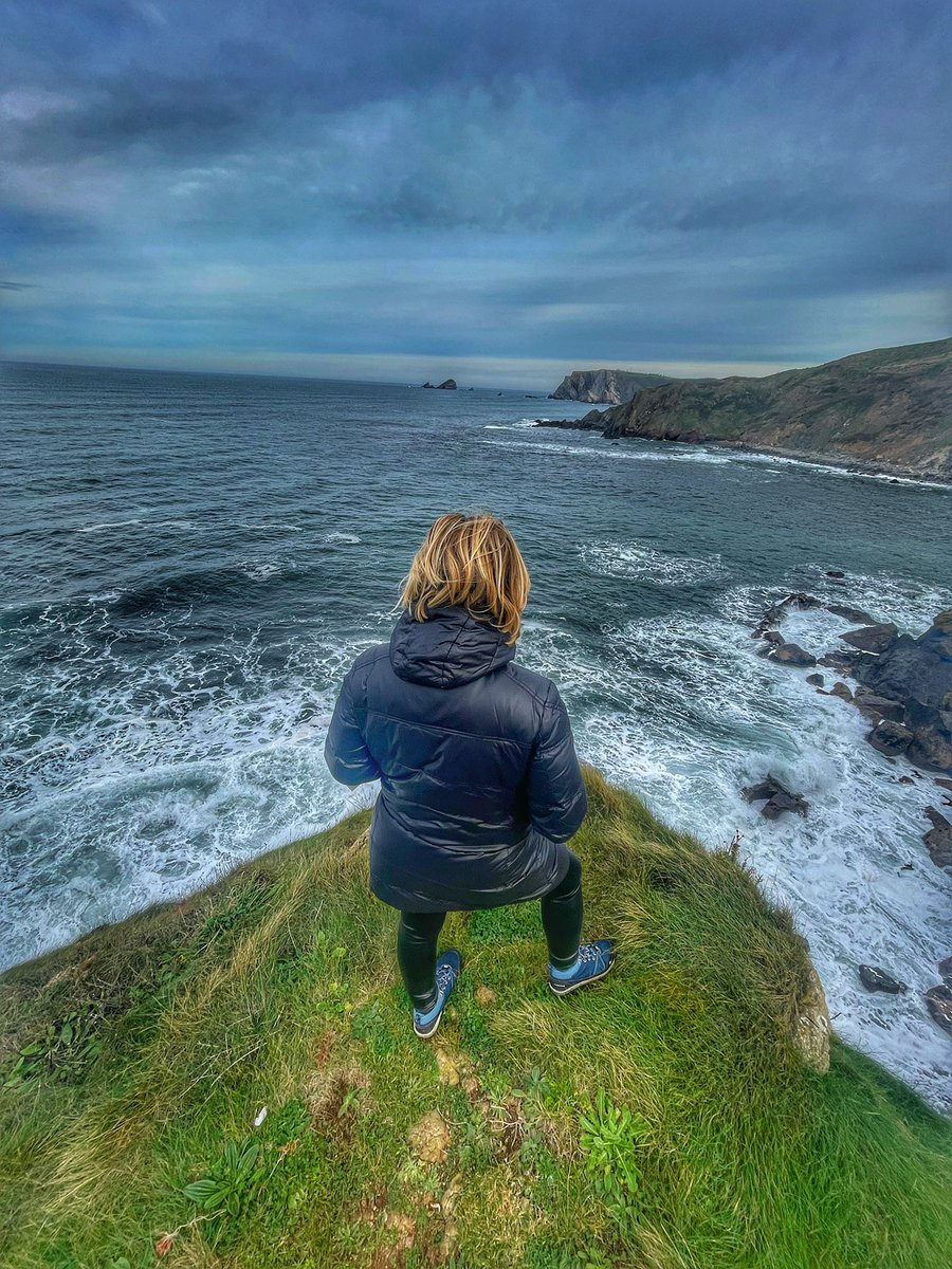 ¿Estás buscando un lugar para escapar del ajetreo y el bullicio de la ciudad?.

¿Quieres descubrir los rincones más bonitos y auténticos de una región llena de encanto?

¡#Asturias es el destino perfecto para ti y aquí te dejo este artículo:

zapatillasporelmundo.com/planes-y-escap…