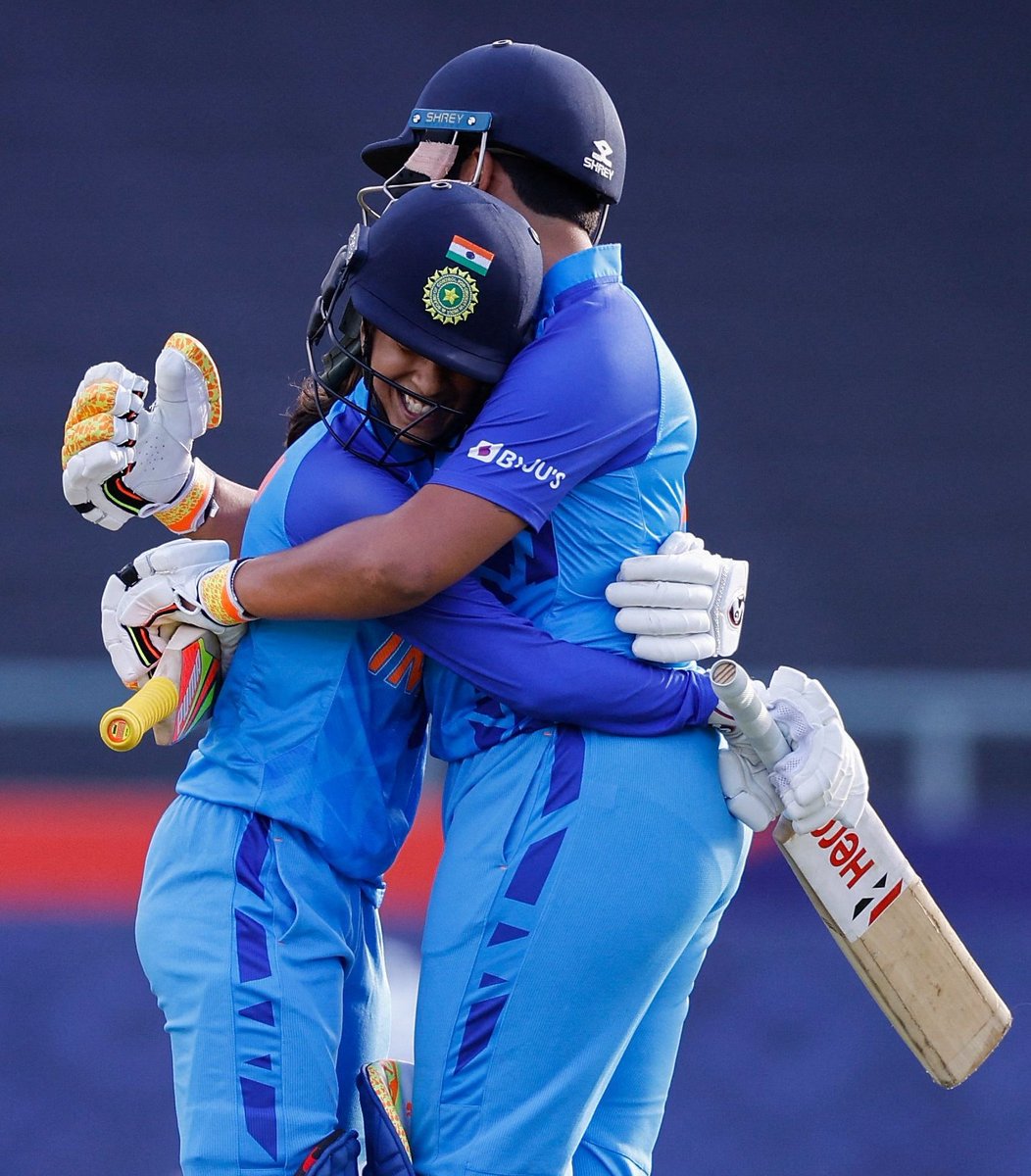 ddsportschannel's tweet photo. That's the winning moment 😍
#INDvPAK #T20WorldCup2023 https://t.co/nmaHVnQmzp