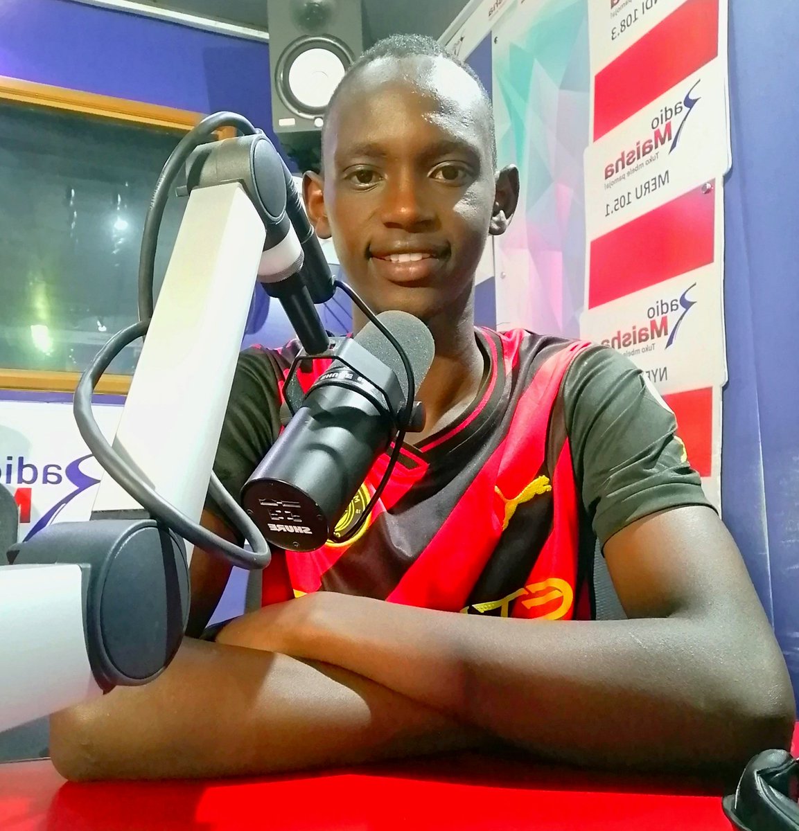 CKibet001's tweet photo. Manchester City Vs Aston Villa

LIVE ndani ya Radio Zaidi Ya Radio @radiomaisha

Unasemajee?

#AskofishaNaAskofu https://t.co/FlIM360eYg