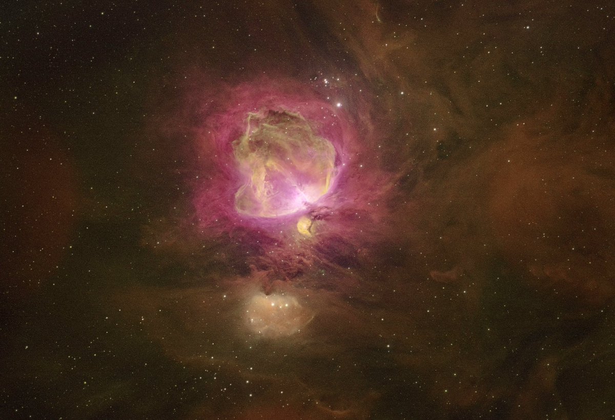 FranzeseSkip's tweet photo. Quick capture - fighting with clouds and a tree!
#Astrophotography
#antlia3nmfilters
#orion
#williamopticsgt71
#zwo
#asi294mmpro https://t.co/7tzD9nJnap