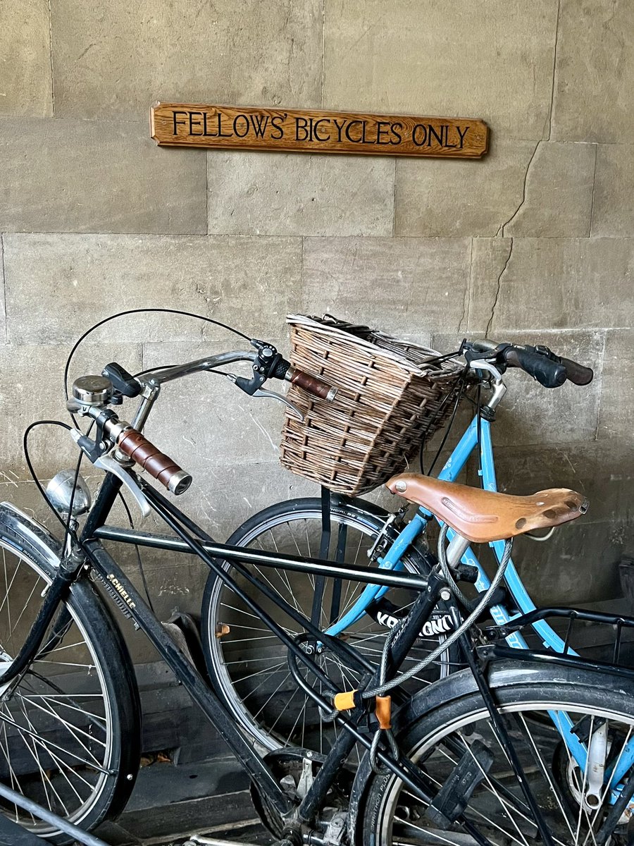 Laura Hancock tweet media