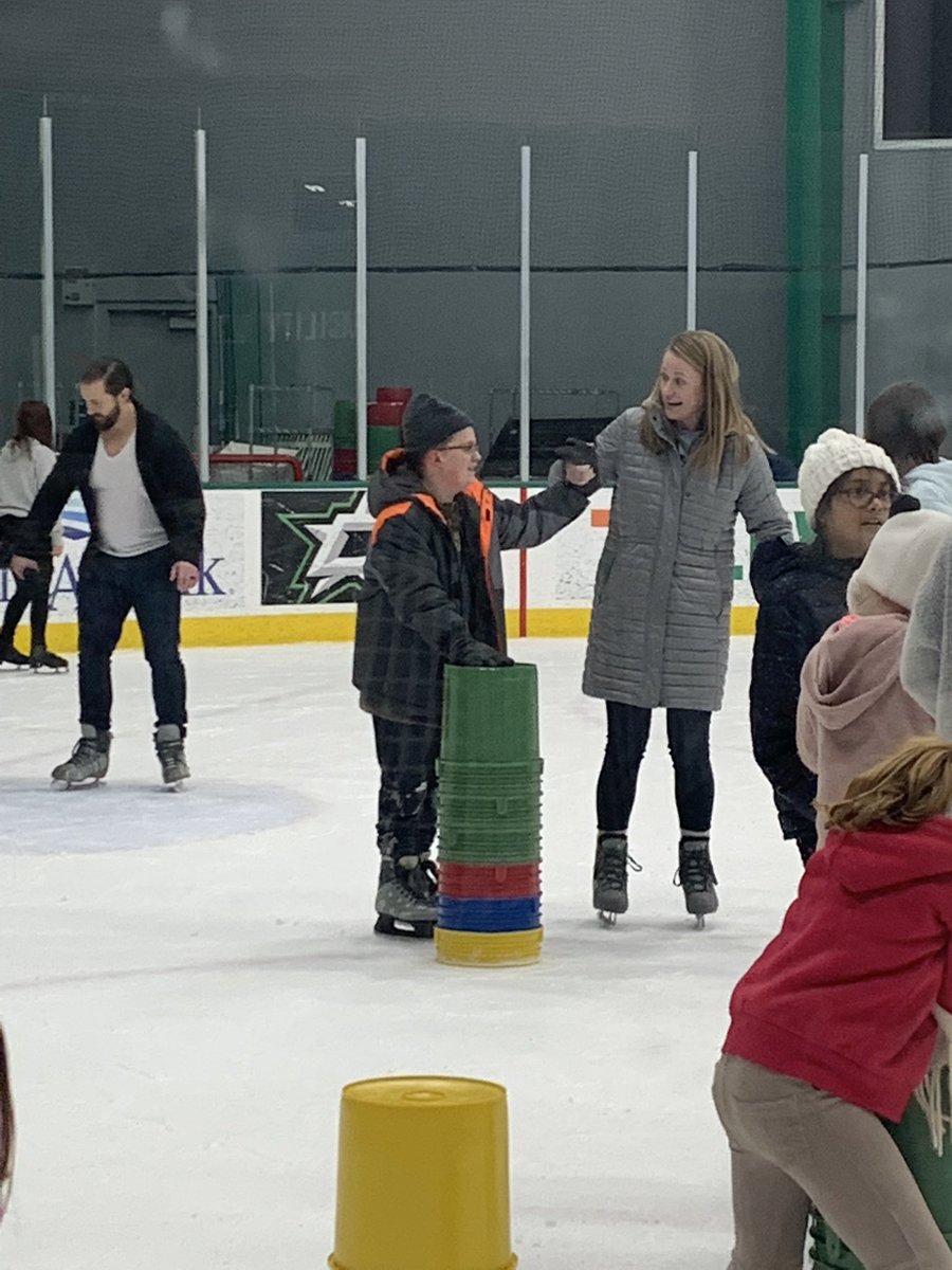 Michele Roeren tweet media