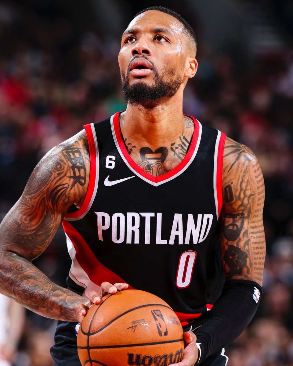 BlazersMuse's tweet photo. Damian Lillard is shooting 37.2% on pull-up 3 pointers this season, thats the best % in NBA for players with more than 300 3PA.

DOLLA 💰🎯 https://t.co/IrgTETTiCb