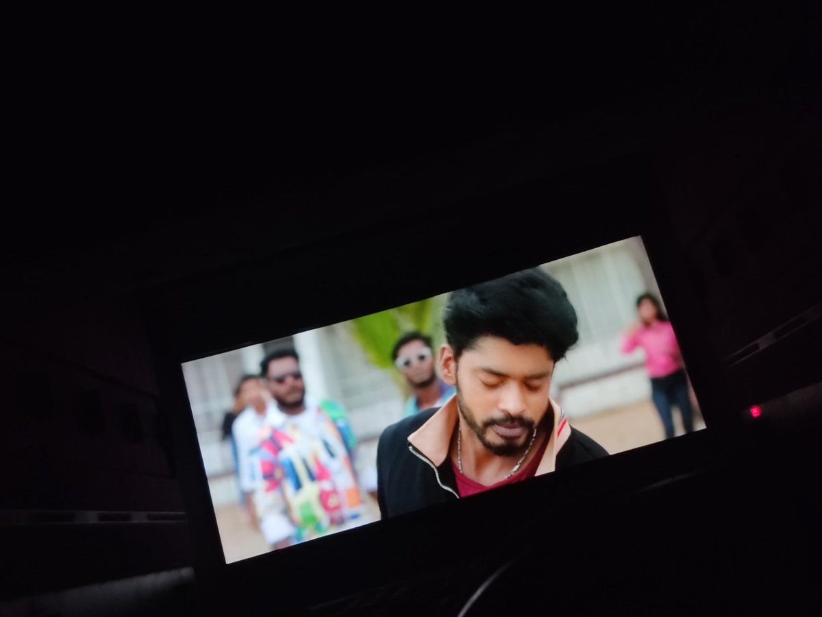 Rahane03's tweet photo. Indha #kavin #sandyman #dhaadiboy laan orae padathla nadicha jolly'a irukumnu munadi thonum apram adhalaan kadha amayanum solruvanga nu nanachan..but beginninglayae super'a amanjruchu..@Kavin_m_0431
@TheDhaadiBoy #Sandy
Ps:Pradheep na pls na kammiya vekka padunga ..๐๐ https://t.co/YYummkDt2V