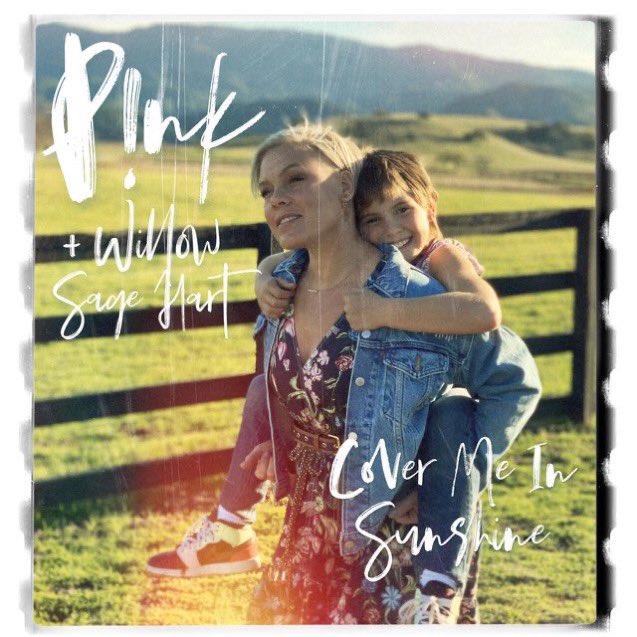 RaulVsRalph's tweet photo. 2 years ago today @Pink released “Cover Me In Sunshine” with Willow Sage Hart as the first single from her ‘All I Know So Far’ live album
#WillowSageHart
#Pink #AleciaMoore
#AllIKnowSoFar 💿
#CoverMeInSunshine
February 12, 2021 https://t.co/9rbi44iuRP