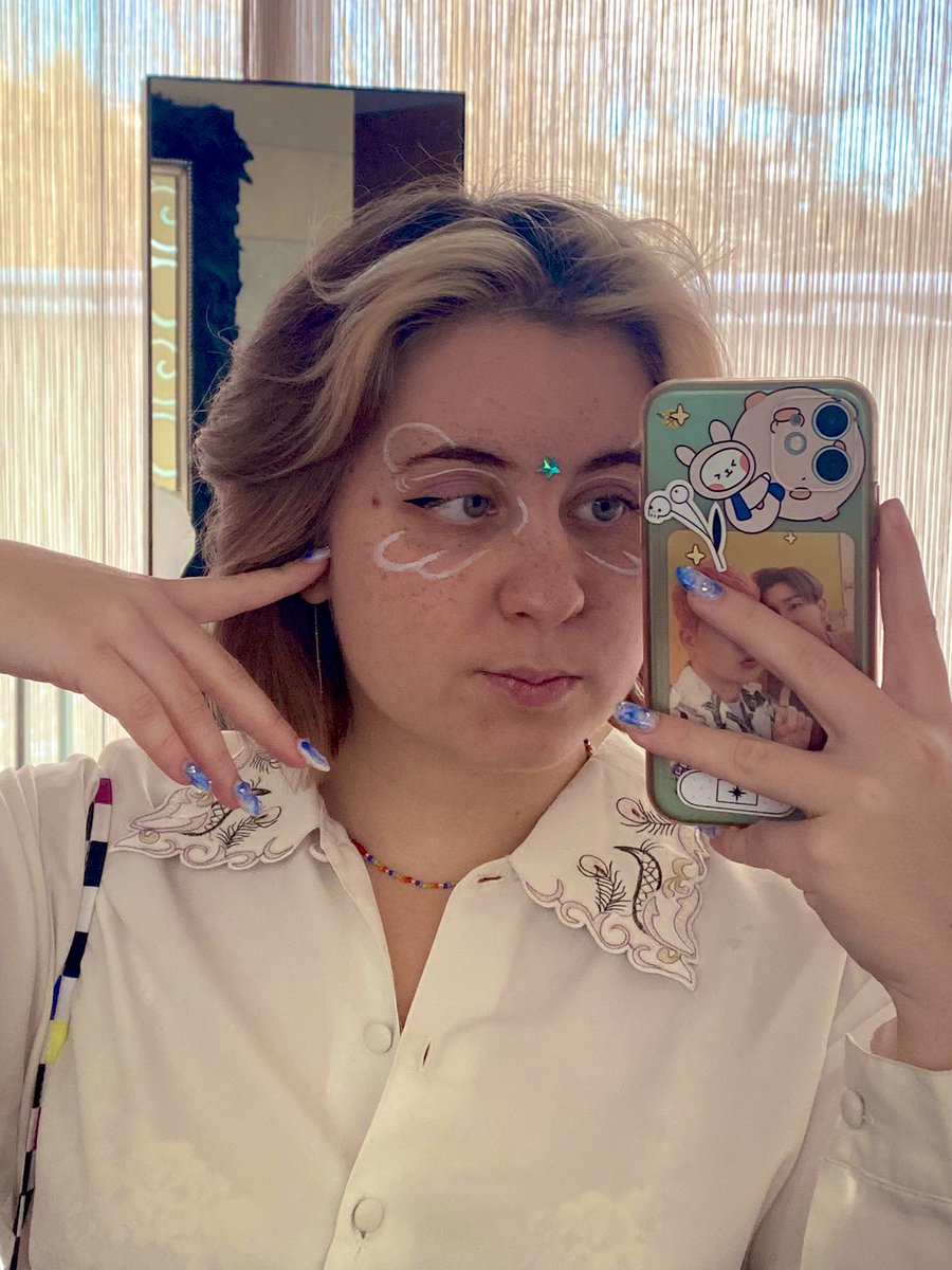 liyoursunny's tweet image. あの。。。私はあなたに何かを伝えたい

✨、＊
　　　　　🌸🐇
　　　　　　　　　愛してる

#monbebeselcaday #mbbselcaday #MONSTAX