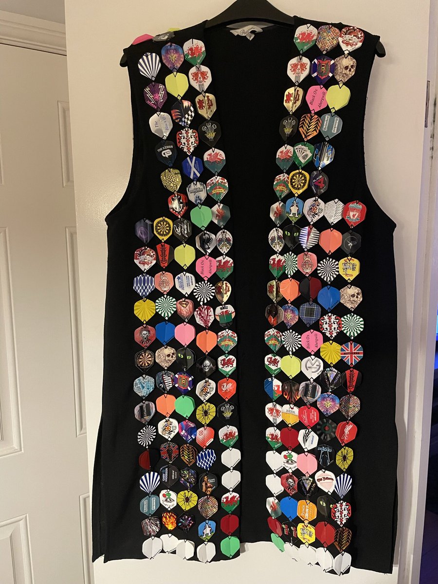 CeriWilkinson's tweet photo. Finally finished my โflightโ jacket ready for the UK Darts Open at Minehead next month. Welsh flags also at the ready ๐ด๓ ง๓ ข๓ ท๓ ฌ๓ ณ๓ ฟ๐ด๓ ง๓ ข๓ ท๓ ฌ๓ ณ๓ ฟ @Gezzyprice @JonnyClay9 @LewyWilliams180 #darts #ukdartsopen #mineheadbutlins #pdc #pdcdarts https://t.co/kZZYhoiBkj