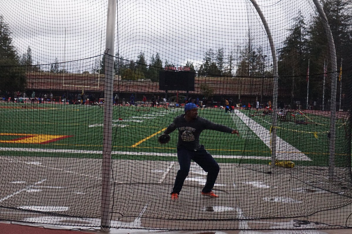 YubaTrack_49's tweet photo. YubaTrack’s Canaan has 2 Personal Best in the rain at the De Anza opener. He won the college disc (46.81m) State A, and got 2nd in the Hammer (49.03m) State A. Currently ranked 2nd in the State in the Disc and 4th in the Hammer. Lots more to come from this guy #YubaProud https://t.co/Lh1GxF7JE4