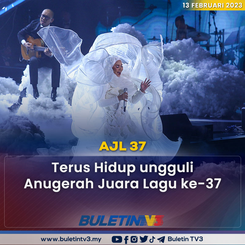 BuletinTV3's tweet photo. #AJL37 | Lagu Terus Hidup oleh Aina Abdul diumumkan sebagai juara Anugerah Juara Lagu (AJL) ke-37. https://t.co/91FsmCCPAb
