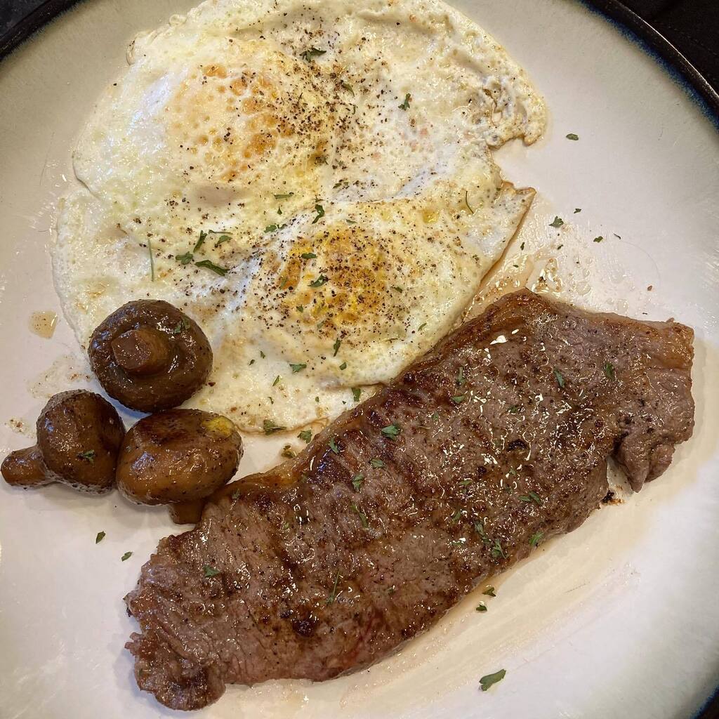 Last night’s pre-game steak was followed this morning by game day breakfast steaks.  Gotta get your protein in before the big game!  #steakhouse instagr.am/p/CokaJ8qOfD7/