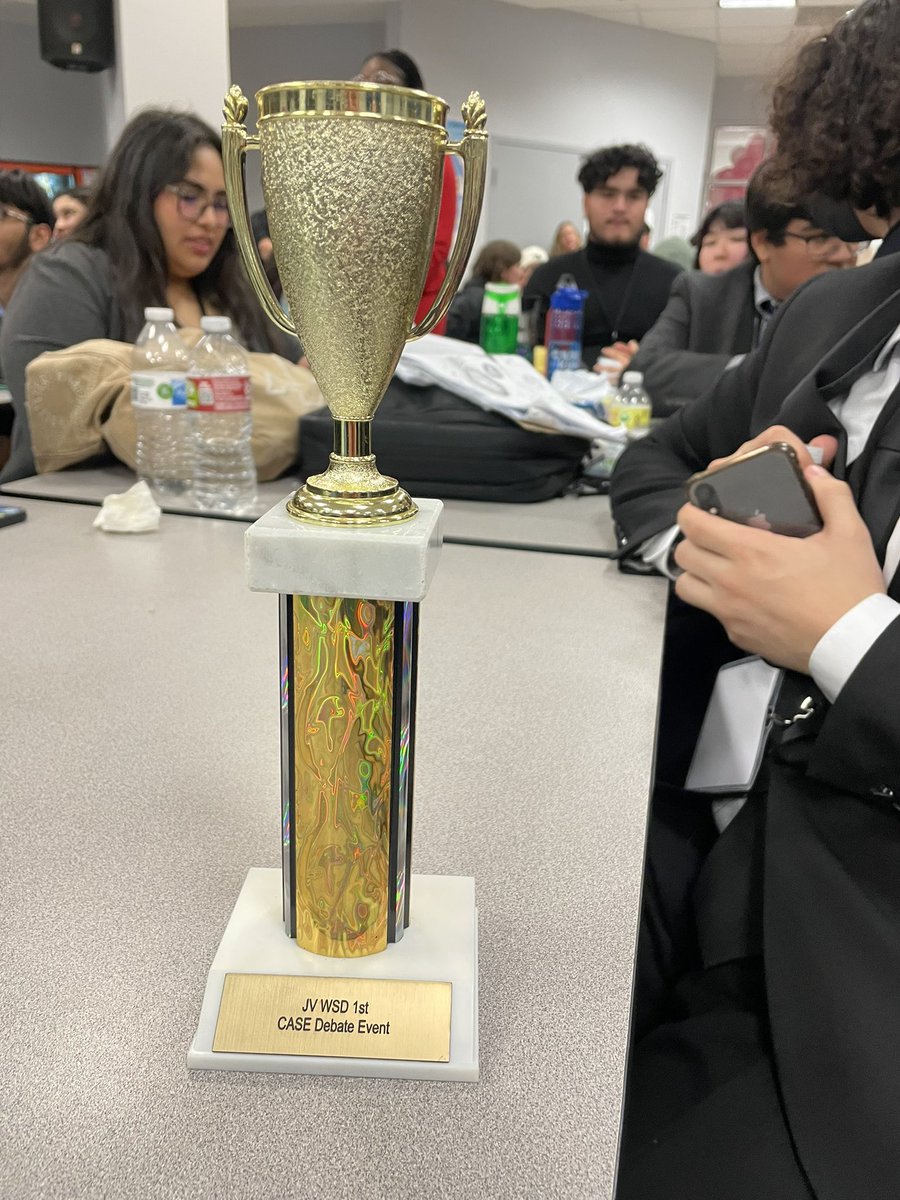 SWHSTigerDebate's tweet photo. CASEDEABATE winners! #casedebates https://t.co/K18hPwPjT3