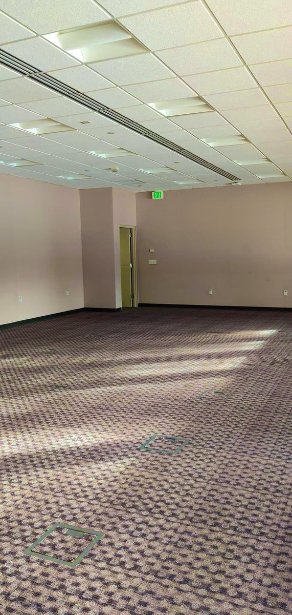 Liminal_Places's tweet photo. Liminal space T9H2/ https://t.co/16U3bUaFAh