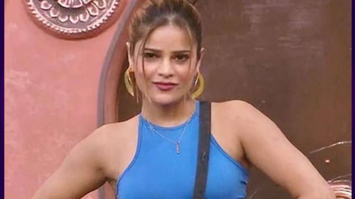expensive_yeoja's tweet photo. I don't watch bb,I started watched this show bcz of Mc bc I have heard about him alot.But ended up being fan of Archna they call her batmeez but they all abuse and do biching behind their backs but she had courage toSay it on face,I liked her for being herself
 #BiggBoss16Finale https://t.co/f8VeL8wrQu