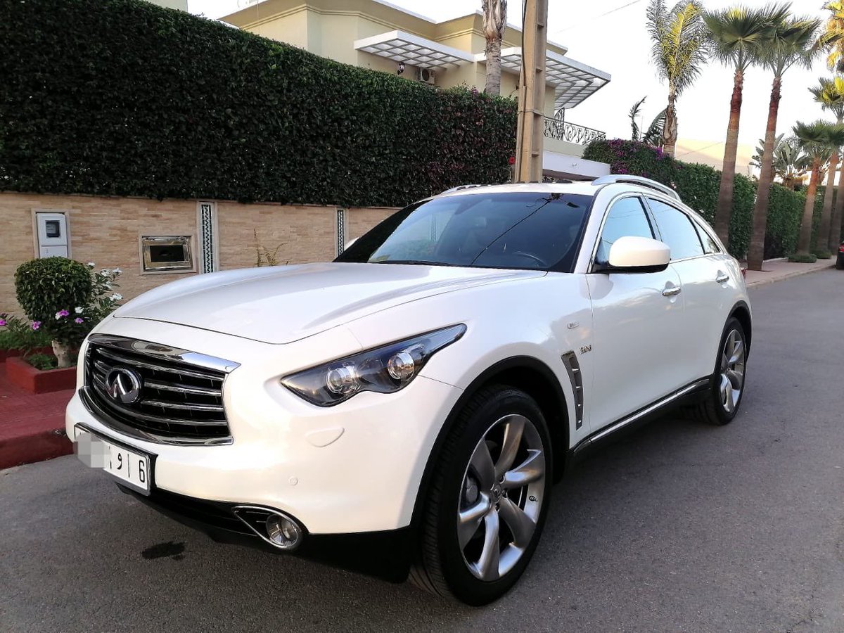 SmartAutoDeals's tweet photo. Infiniti QX70 : Véhicule presque neuf, motorisation V6 3.0L diesel de chez Mercedes 250ch, modèle 2019, 60000km, marque premium de Nissan depuis 2015 #vendue #infiniti #infinitiqx70 #suv #maroc #infinitimaroc #nissanmaroc #voituredeluxe #luxe #luxery #luxerylifestyle #luxerycars https://t.co/1EKBTDNss3