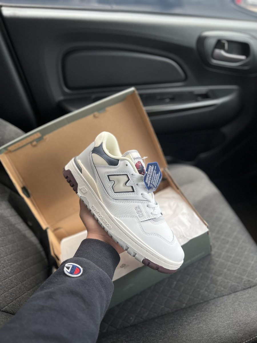 streetitems's tweet photo. Ada yang minat new balance 550? https://t.co/9LItA29BwB