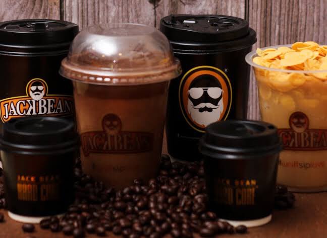 furqantsiddiqui's tweet photo. People in #Karachi who r fed up seeing #Lahore enjoying #TimHortons coffee, don’t feel sad. You can just go to Khayaban-e-Bukhari and enjoy #JackBean coffee. You’ll love it. https://t.co/g9XlMKkMg1