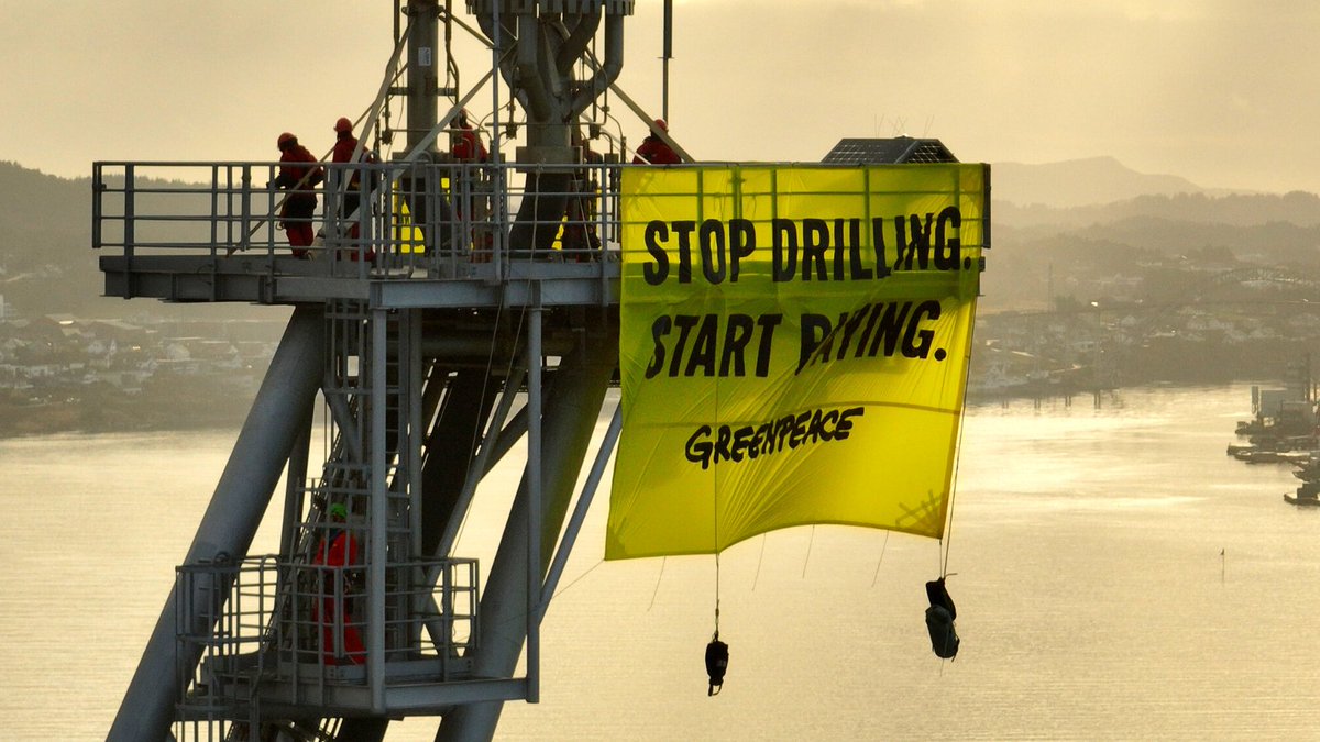 GreenpeaceUK's tweet photo. NEW 🚨: Today, after Greenpeace’s LONGEST-EVER protest aboard a moving oil platform, six brave people have left one final message.

@Shell: Stop Drilling and Start Paying into climate damage funds.

#MakeShellPay https://t.co/T6UhJANpMC
