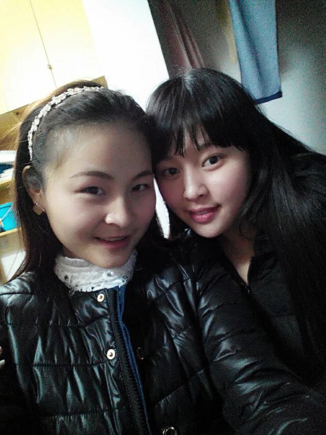 skyselang's tweet photo. @shouchongxiehui 猜猜谁的胸大 https://t.co/uSbFZbgcAo