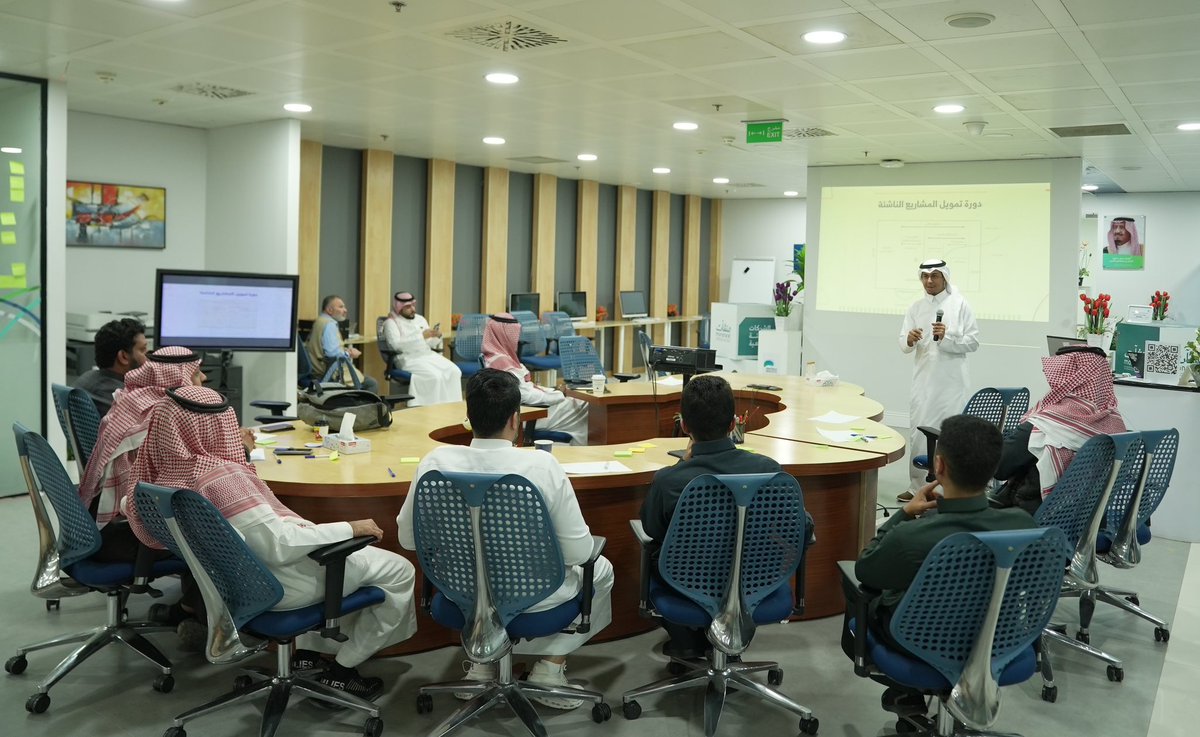 cashin_sa's tweet photo. تشرفنا بتقديم ثاني ورشة عمل في كلية الابتكار وريادة الأعمال بـ #جامعة_الإمام_محمد_بن_سعود_الإسلامية بعنوان "الجولات الاستثمارية للشركات الناشئة" والتي قدمها الخبير: عبدالرحيم باوزير ✨
#نقاط_البيع #ورشة_عمل #تطوع #cashin #fintech #always_cashin https://t.co/Cfro4GlBVO