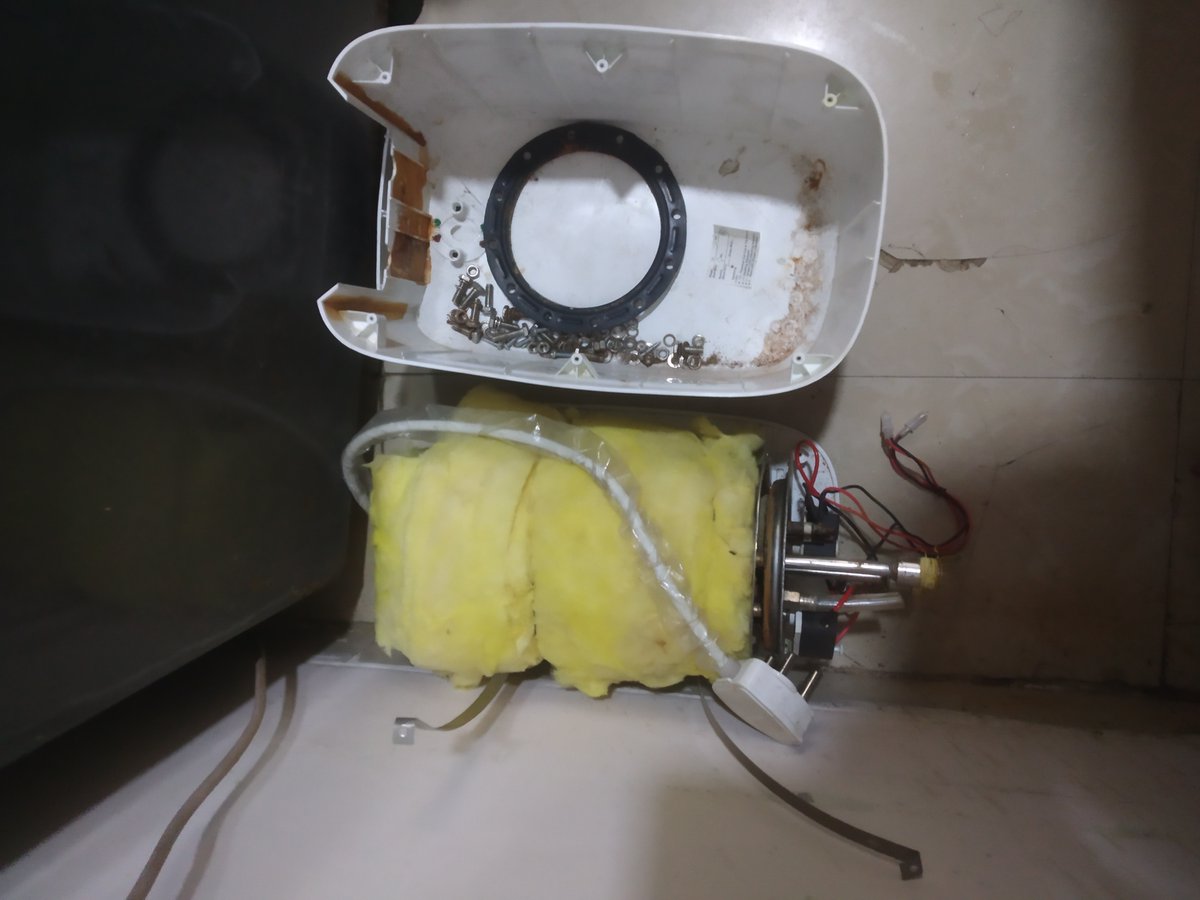 krishnamohansi's tweet photo. @Crompton_India Want to bring your attention on service request number 2301184105/01 raised on 27th Jan and despite of continuous chase since last 15 days geyser is still lying open at home whereas the request has been closed after initial visit stating it would be fixed next day https://t.co/O5eGMPiNK9