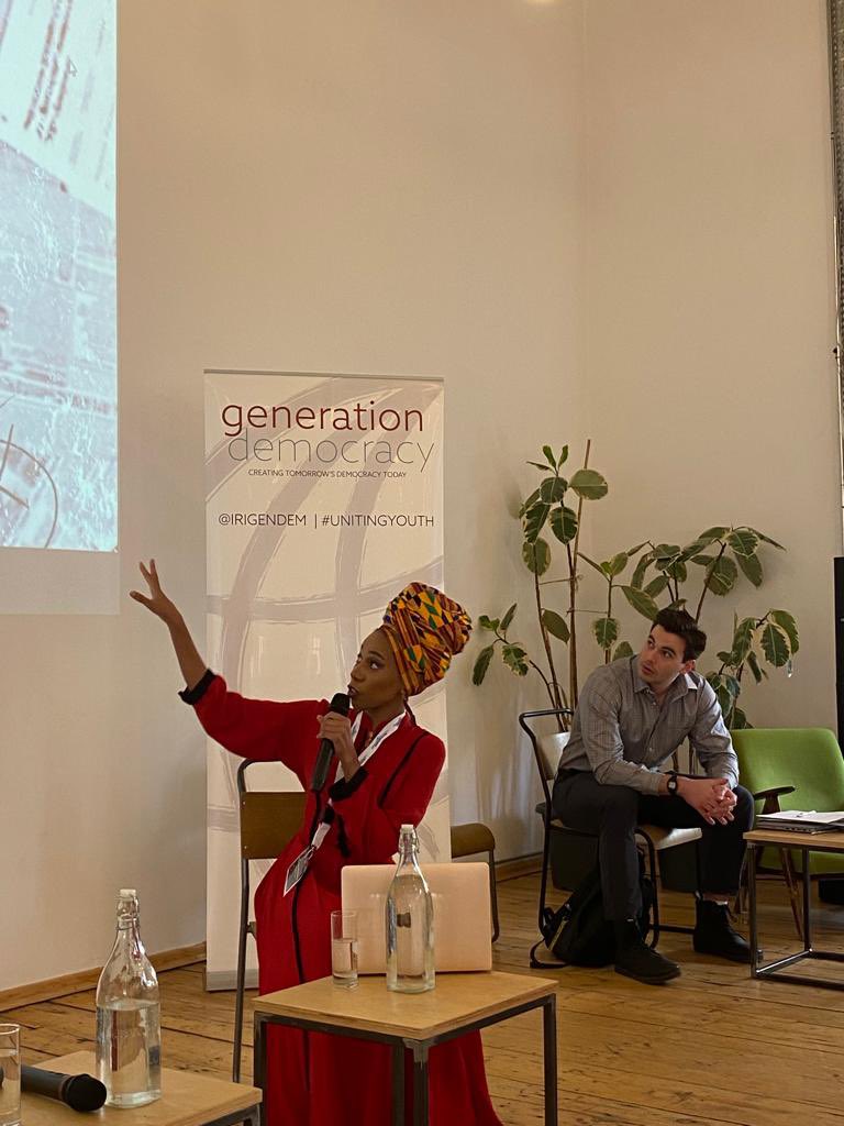MantateQueeneth's tweet photo. I moderated my second session at the #GenDemLeadLab where amazing media players @antelava @anjansun @L_JayMut shared reflections on the reality of journalism under restrictive conditions, including conflict and war. I am grateful to all 3 for being a part of this.

#UnitingYouth https://t.co/GwUXFPDhCu