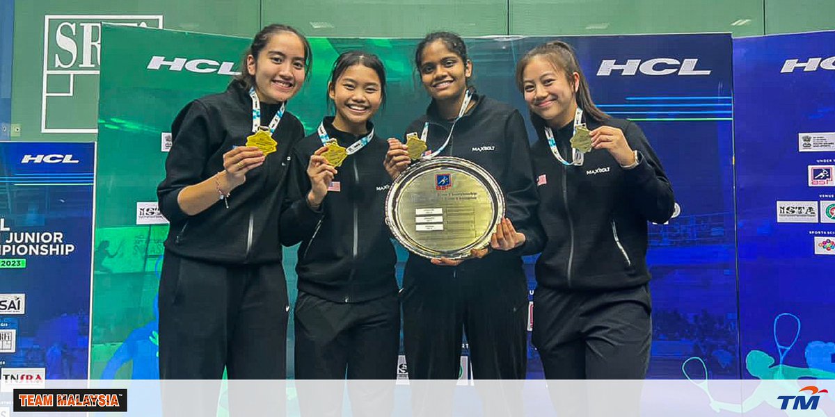 UnifiSports's tweet photo. Juara 21st Asian Junior Team Championship! 🥇
Pasukan wanita skuasy negara berjaya menewaskan Hong Kong 🇭🇰 2-0 & sekaligus berjaya mengekalkan kejuaraan. Well done, girls! 👏 #AJTC #KamiTeamMalaysia https://t.co/dhMevI3Pkb