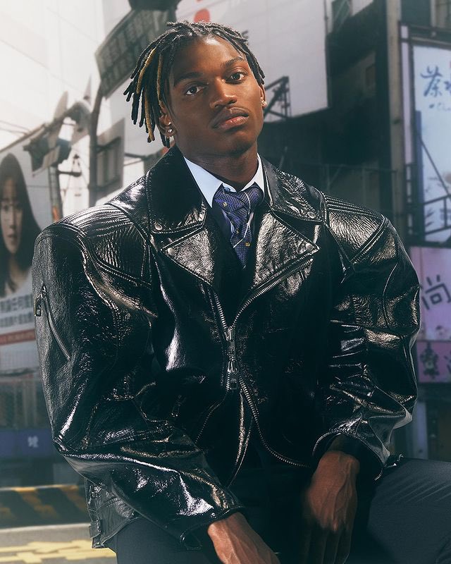 coldestkits's tweet photo. rafael leao has got it

@acmilan @RafaeLeao7 

#acmilan #milan #italy #portugal #leao #rafaelleao #football #fashion #coldestkits https://t.co/FYBpSwhdm6