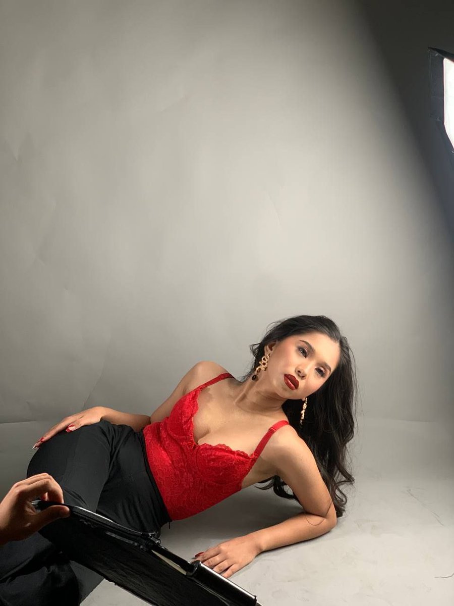 sᴜɴsʜɪɴᴇ tweet media