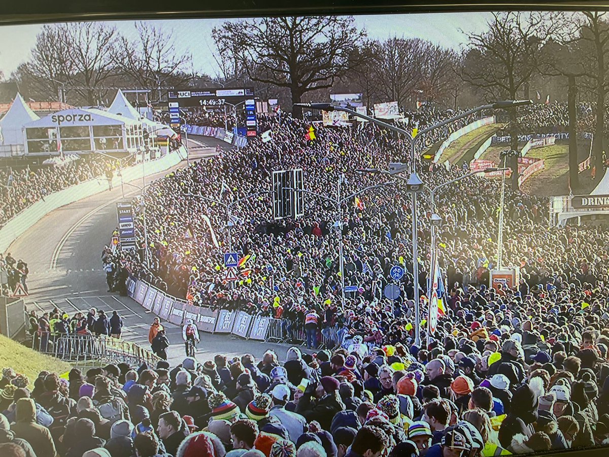 adrievanderpoel's tweet photo. One week a go and this morning. Again thx everyone to make this happen 🎉🎉🎉 https://t.co/EXZf2fUX5a